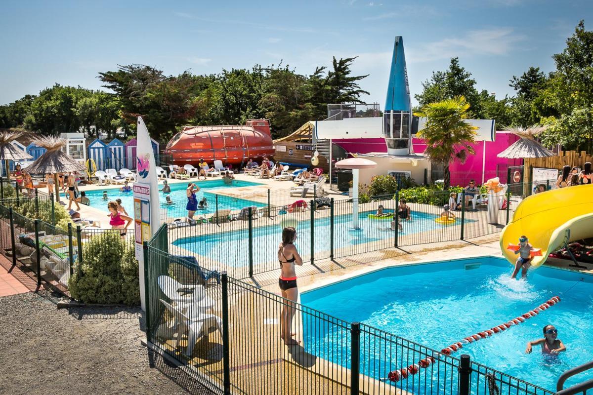 Camping Insolite Le Haut Village Saint-Michel-Chef-Chef Εξωτερικό φωτογραφία