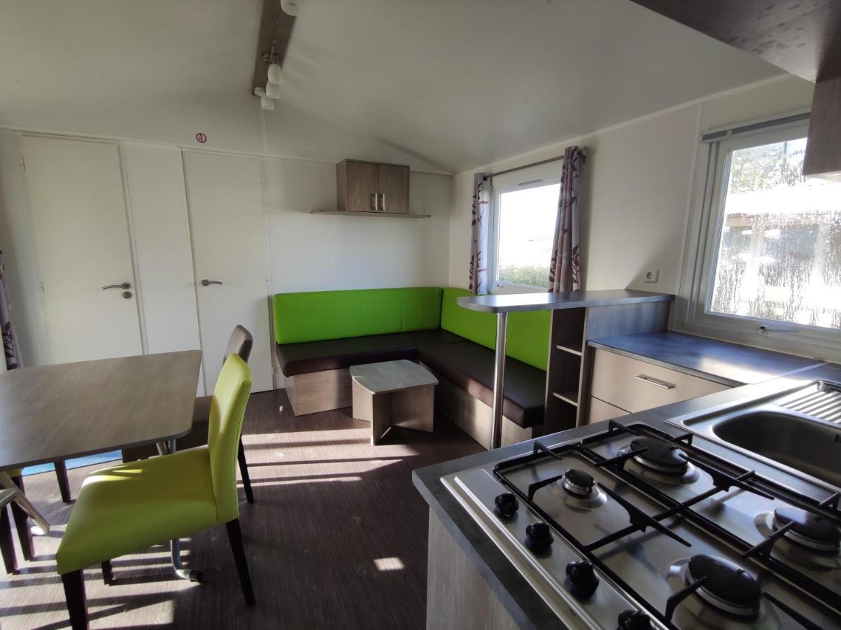 Camping Insolite Le Haut Village Saint-Michel-Chef-Chef Εξωτερικό φωτογραφία