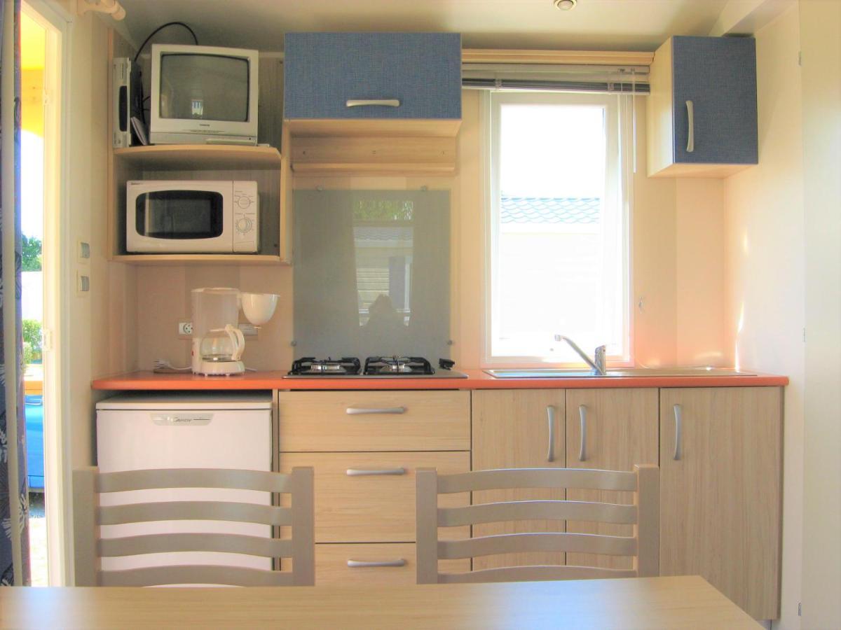 Camping Insolite Le Haut Village Saint-Michel-Chef-Chef Εξωτερικό φωτογραφία