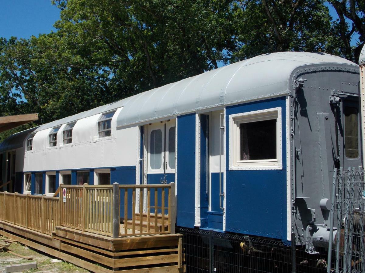 Camping Insolite Le Haut Village Saint-Michel-Chef-Chef Εξωτερικό φωτογραφία